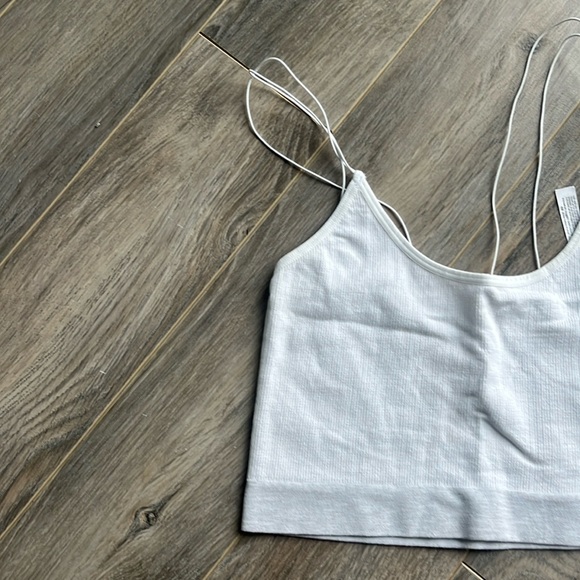 Urban Outfitters Bungee Tank - Picture 2 of 3